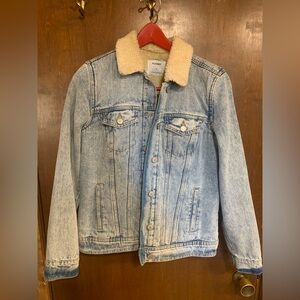 Old Navy Light Blue Denim Jacket with Cream Sherpa Collar